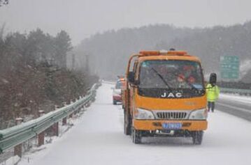 探尋滄州融雪劑專業化路面